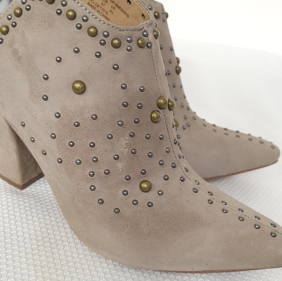 Joe's Jeans Studded Western Mule Heels. Size 6.5 - Picture 13 of 13